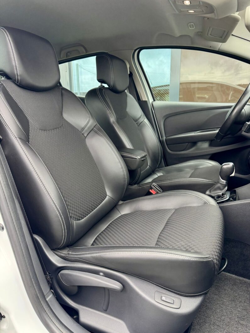 
								Renault Clio IV Energy dCi EDC Intens full									