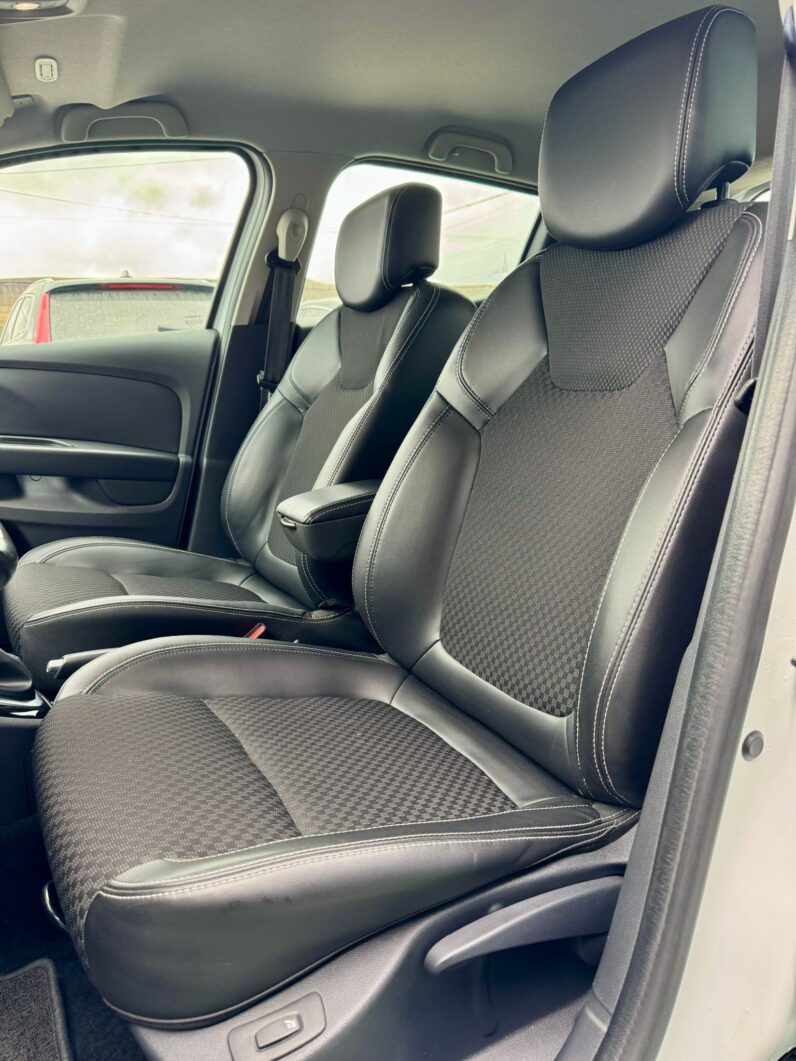 
								Renault Clio IV Energy dCi EDC Intens full									